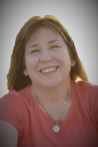 Julia-Anne MARIS PETERS