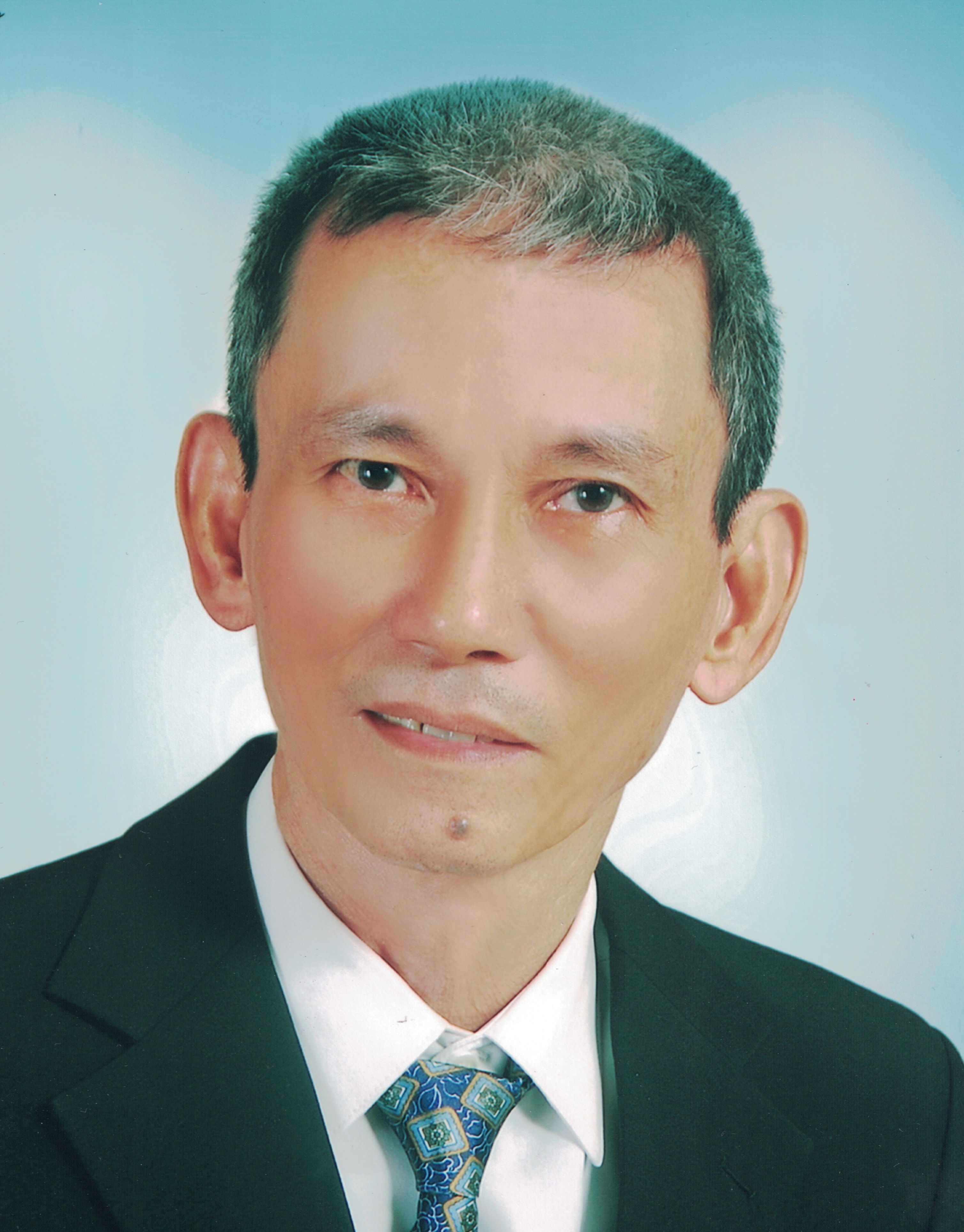 Tu Quang PHAN 方 子 剛