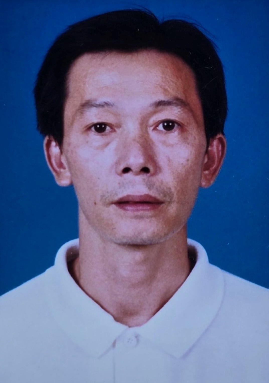 Vi TRAN  陳 志 偉